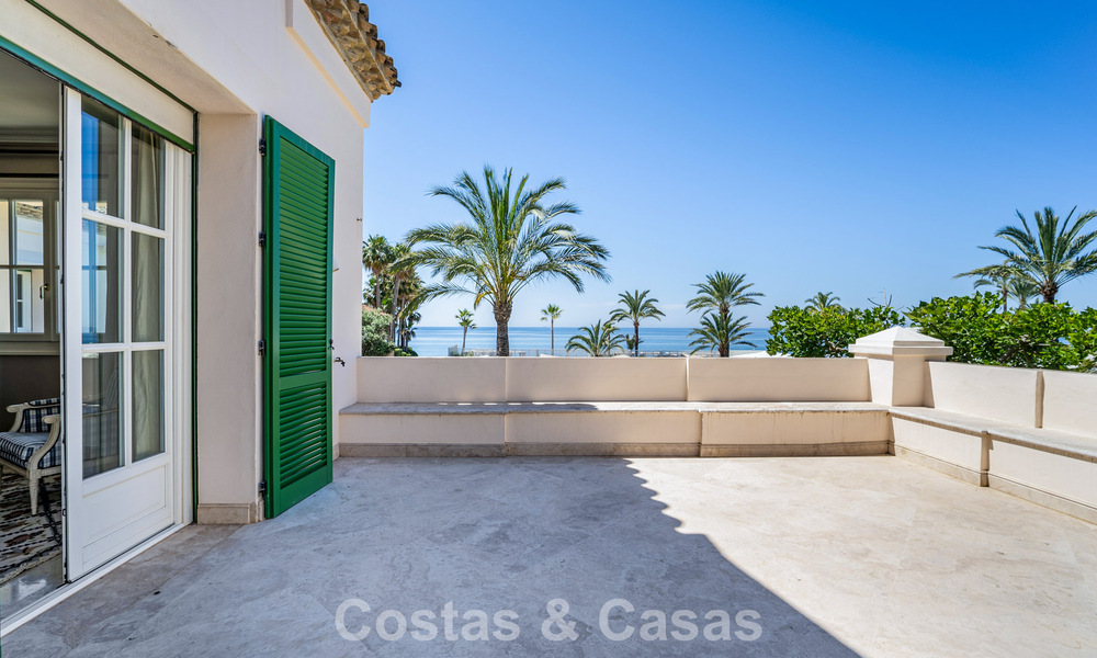 Villa de luxe méditerranéenne classique à vendre à quelques pas de la plage de Los Monteros, à l'est du centre de Marbella 783763