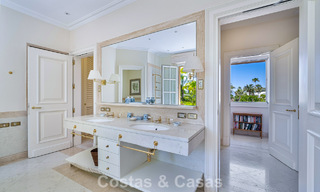 Villa de luxe méditerranéenne classique à vendre à quelques pas de la plage de Los Monteros, à l'est du centre de Marbella 783769 