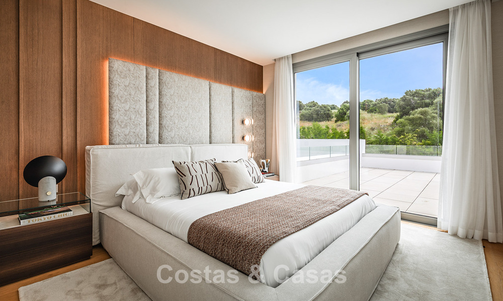 Élégante villa moderne de 5 chambres à vendre sur le New Golden Mile, entre Marbella et Estepona 783778