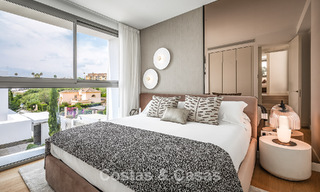 Élégante villa moderne de 5 chambres à vendre sur le New Golden Mile, entre Marbella et Estepona 783783 