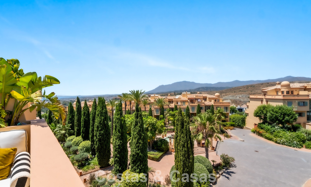 Penthouse duplex ultra-luxueux avec intérieur primé à vendre à Los Flamingos Golf Resort à Benahavis - Marbella 782863