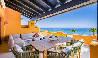 Appartement en bord de mer, rénové avec goût, avec vue imprenable sur la mer, entre Marbella et Estepona 782900 