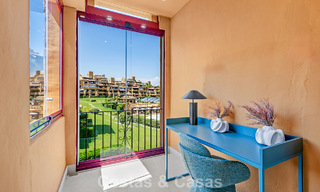 Appartement en bord de mer, rénové avec goût, avec vue imprenable sur la mer, entre Marbella et Estepona 782931 