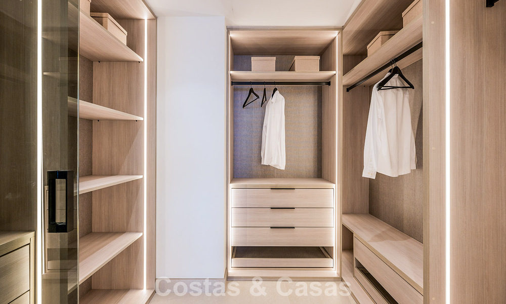 Appartement en bord de mer, rénové avec goût, avec vue imprenable sur la mer, entre Marbella et Estepona 782939