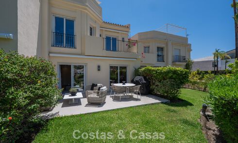 Maison de ville magnifiquement rénovée à vendre dans une résidence fermée à La Quinta, Marbella - Benahavis 783831