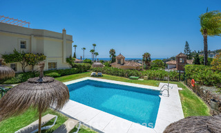 Maison de ville magnifiquement rénovée à vendre dans une résidence fermée à La Quinta, Marbella - Benahavis 783832 