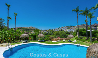 Maison de ville magnifiquement rénovée à vendre dans une résidence fermée à La Quinta, Marbella - Benahavis 783834 