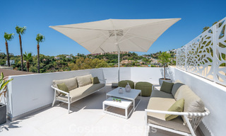 Maison de ville magnifiquement rénovée à vendre dans une résidence fermée à La Quinta, Marbella - Benahavis 783838 