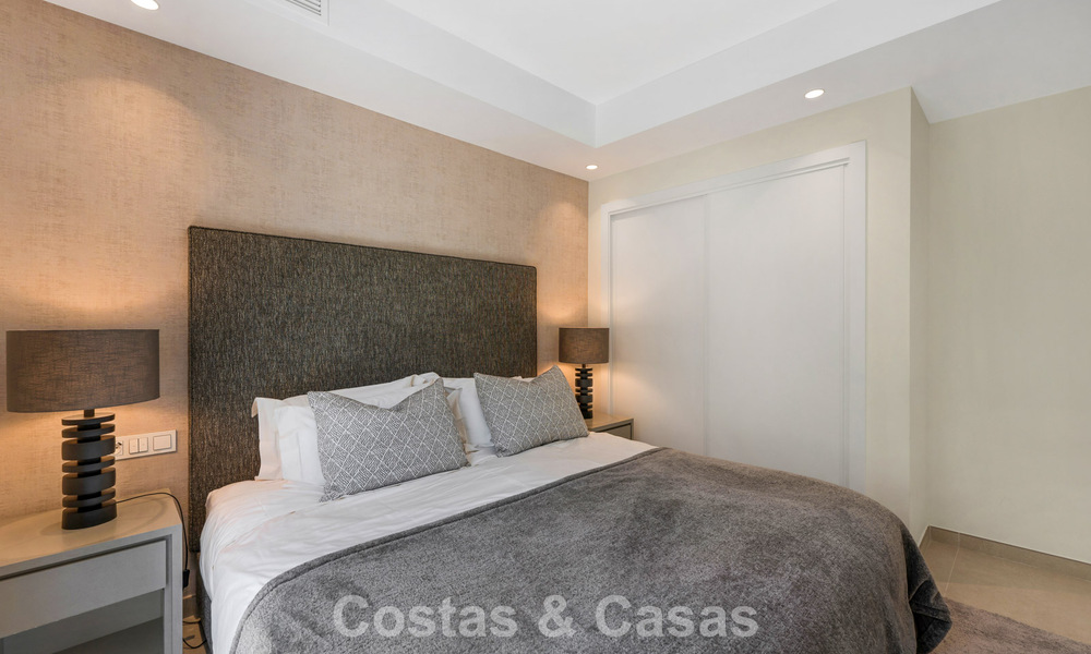 Maison de ville magnifiquement rénovée à vendre dans une résidence fermée à La Quinta, Marbella - Benahavis 783850