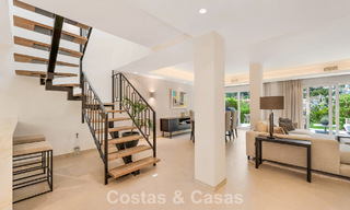 Maison de ville magnifiquement rénovée à vendre dans une résidence fermée à La Quinta, Marbella - Benahavis 783853 