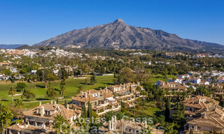 Superbe penthouse de luxe de 3 chambres à vendre dans un complexe de golf en première ligne à Nueva Andalucia, Marbella 783864 