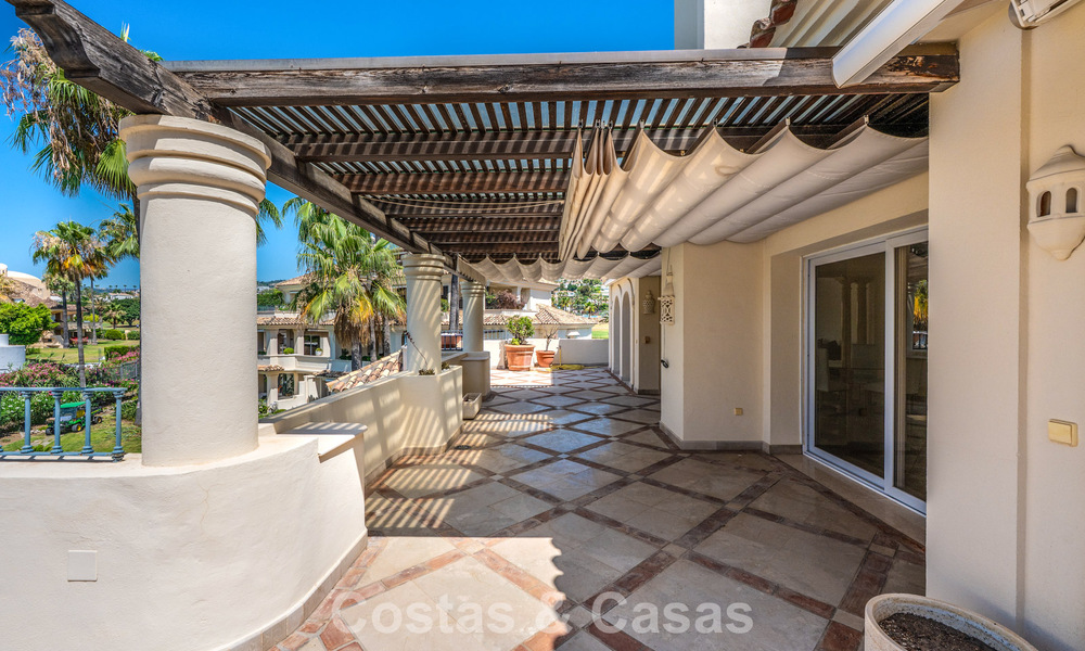 Superbe penthouse de luxe de 3 chambres à vendre dans un complexe de golf en première ligne à Nueva Andalucia, Marbella 783871