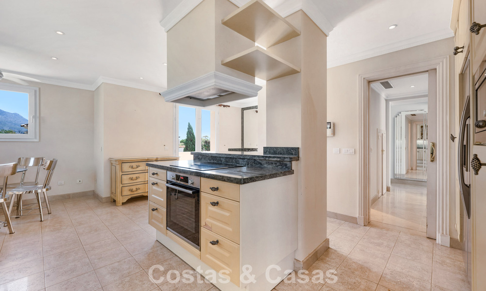 Superbe penthouse de luxe de 3 chambres à vendre dans un complexe de golf en première ligne à Nueva Andalucia, Marbella 783877