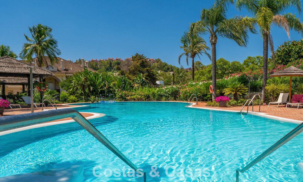 Superbe penthouse de luxe de 3 chambres à vendre dans un complexe de golf en première ligne à Nueva Andalucia, Marbella 783881