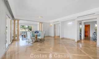 Superbe penthouse de luxe de 3 chambres à vendre dans un complexe de golf en première ligne à Nueva Andalucia, Marbella 783889 