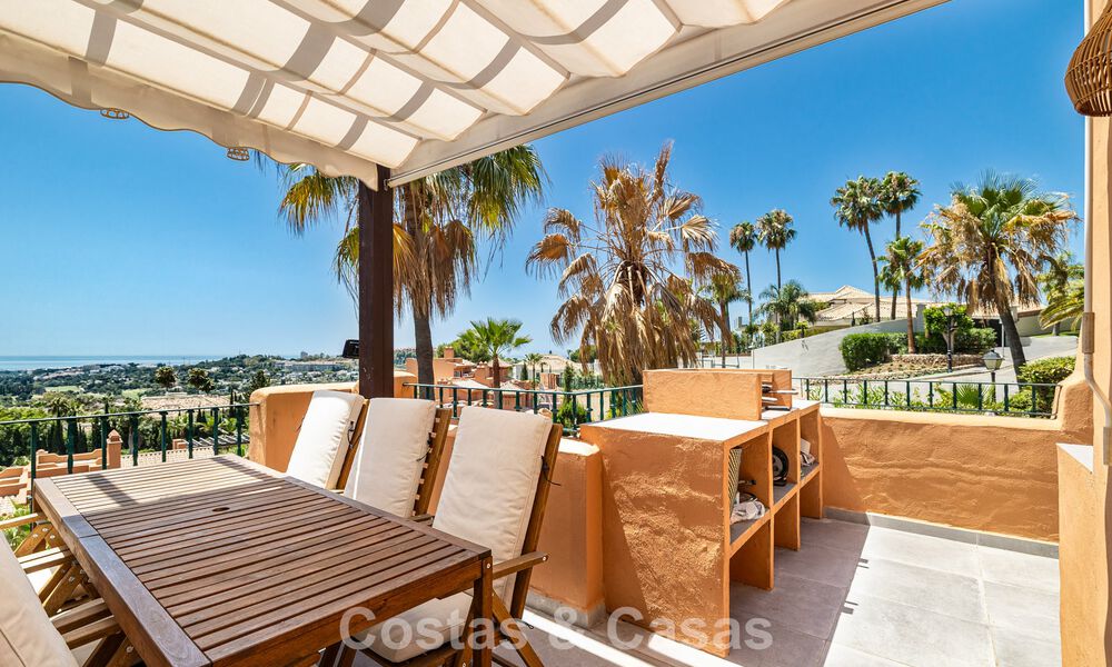Opportunité! Penthouse de luxe de 3 chambres avec vue sur la mer à vendre dans la Vallée des Golfs de Nueva Andalucia, Marbella 783308