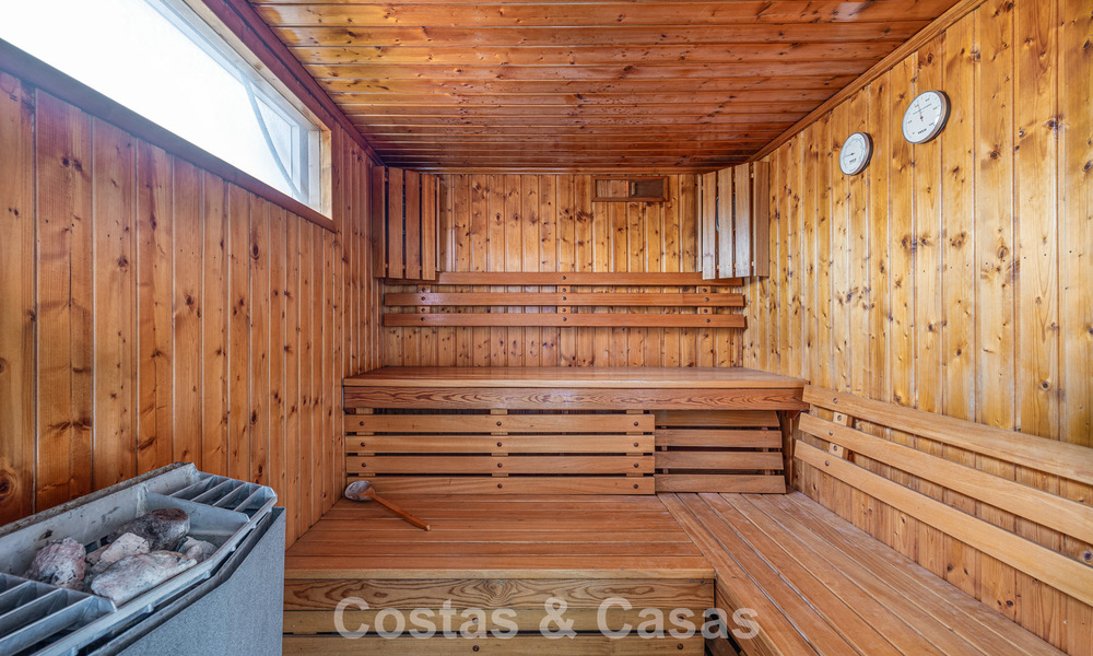 Opportunité! Penthouse de luxe de 3 chambres avec vue sur la mer à vendre dans la Vallée des Golfs de Nueva Andalucia, Marbella 783311