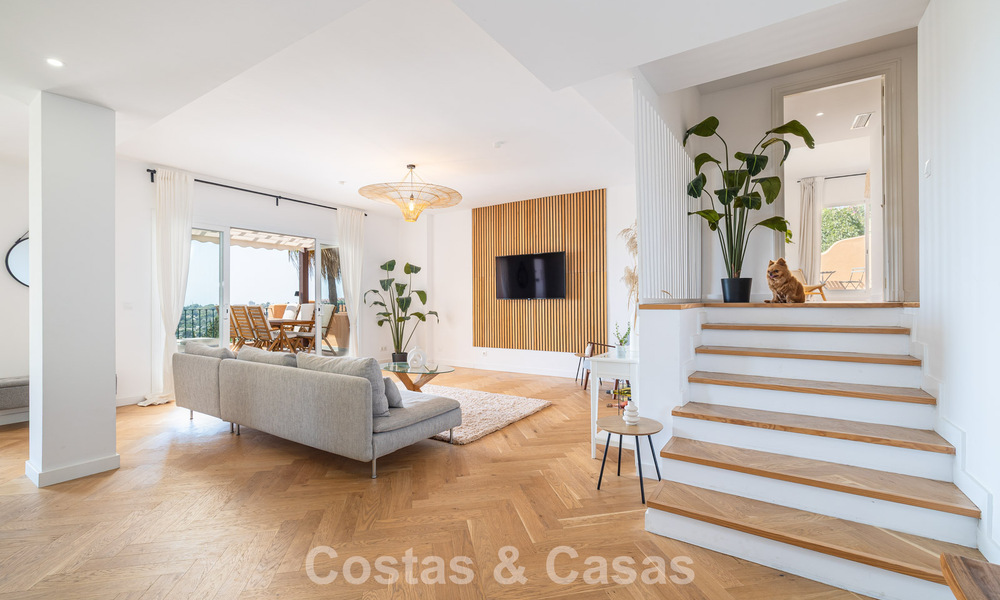 Opportunité! Penthouse de luxe de 3 chambres avec vue sur la mer à vendre dans la Vallée des Golfs de Nueva Andalucia, Marbella 783313