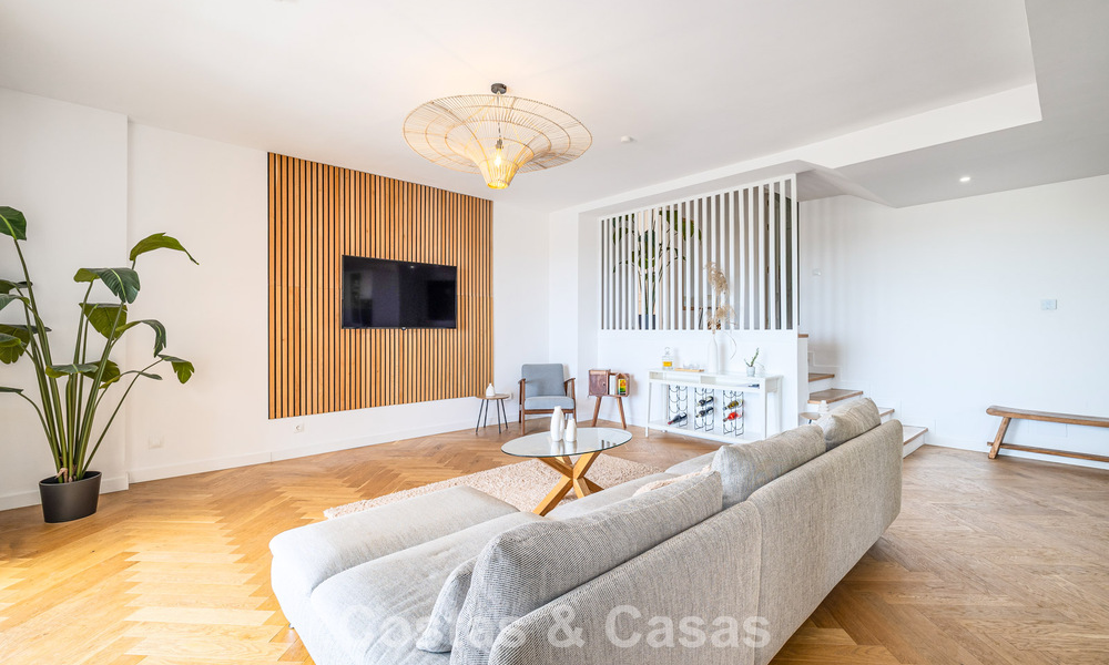 Opportunité! Penthouse de luxe de 3 chambres avec vue sur la mer à vendre dans la Vallée des Golfs de Nueva Andalucia, Marbella 783315