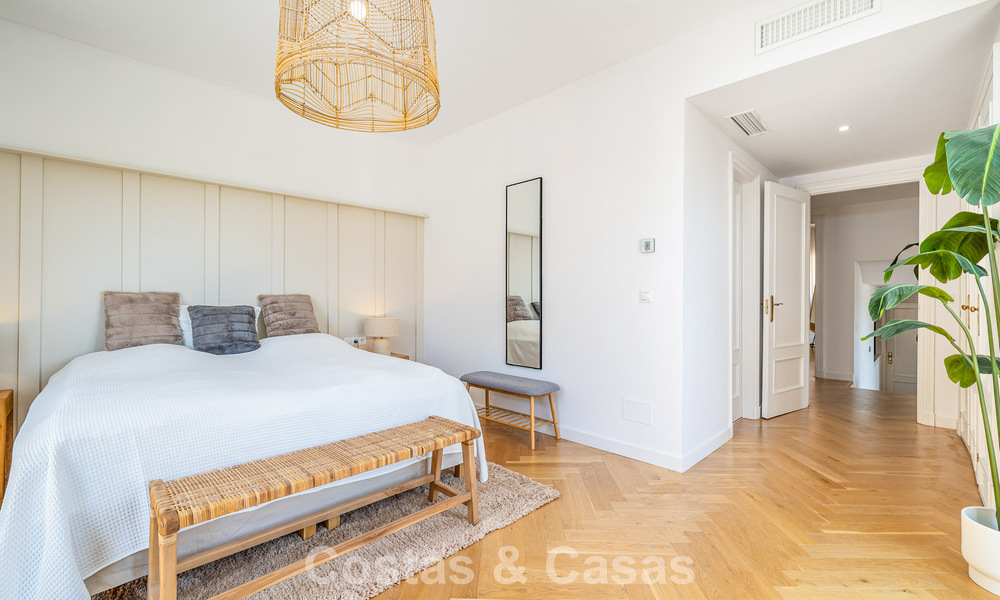 Opportunité! Penthouse de luxe de 3 chambres avec vue sur la mer à vendre dans la Vallée des Golfs de Nueva Andalucia, Marbella 783335