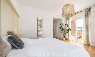 Opportunité! Penthouse de luxe de 3 chambres avec vue sur la mer à vendre dans la Vallée des Golfs de Nueva Andalucia, Marbella 783336 