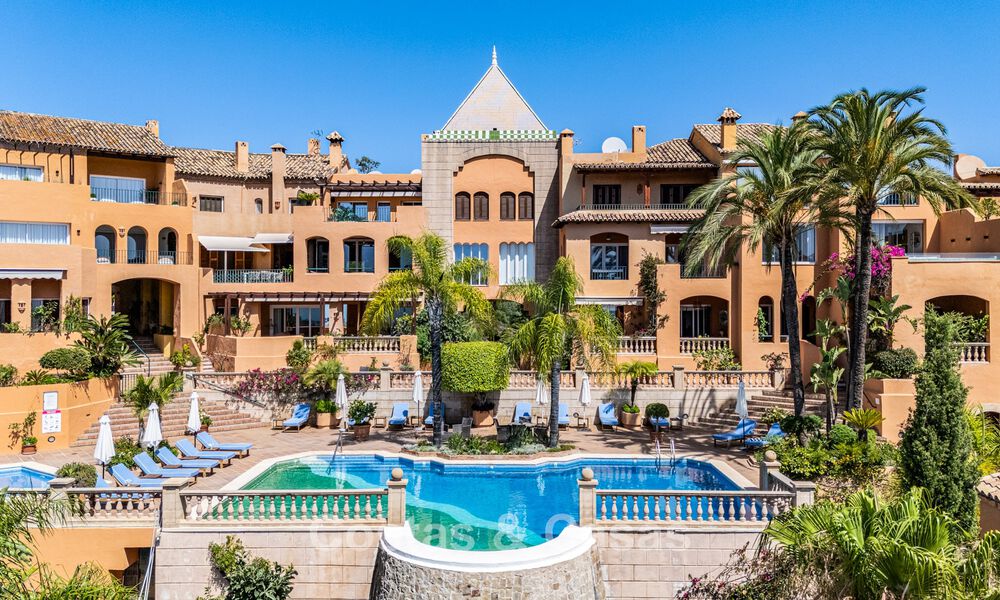 Opportunité! Penthouse de luxe de 3 chambres avec vue sur la mer à vendre dans la Vallée des Golfs de Nueva Andalucia, Marbella 783339