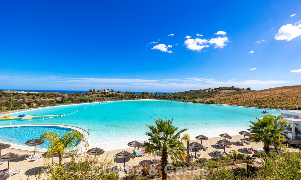 Appartement 2 chambres, prêt à emménager, à vendre dans un complexe exclusif près d'un grand lagon bleu sur la Costa del Sol 783978