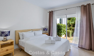 Appartement 2 chambres, prêt à emménager, à vendre dans un complexe exclusif près d'un grand lagon bleu sur la Costa del Sol 783983 