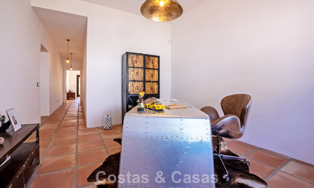 Villa de luxe de plain-pied, prête à emménager, à vendre en première ligne de golf, dans un complexe hôtelier de premier plan à Mijas, Costa del Sol 783925