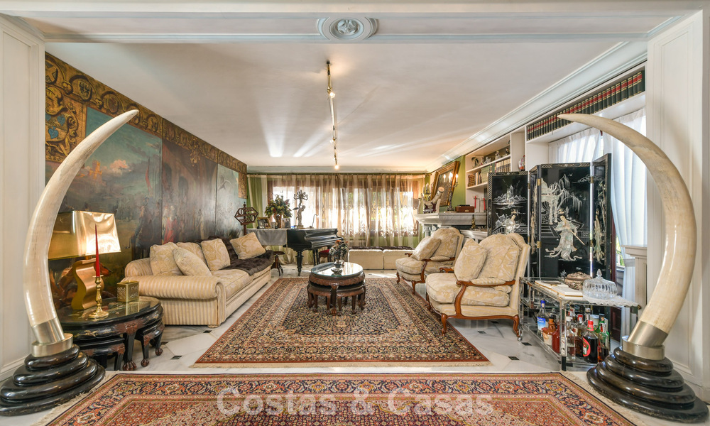 Villa de style méditerranéen classique à vendre à quelques pas du centre-ville de Marbella 784008