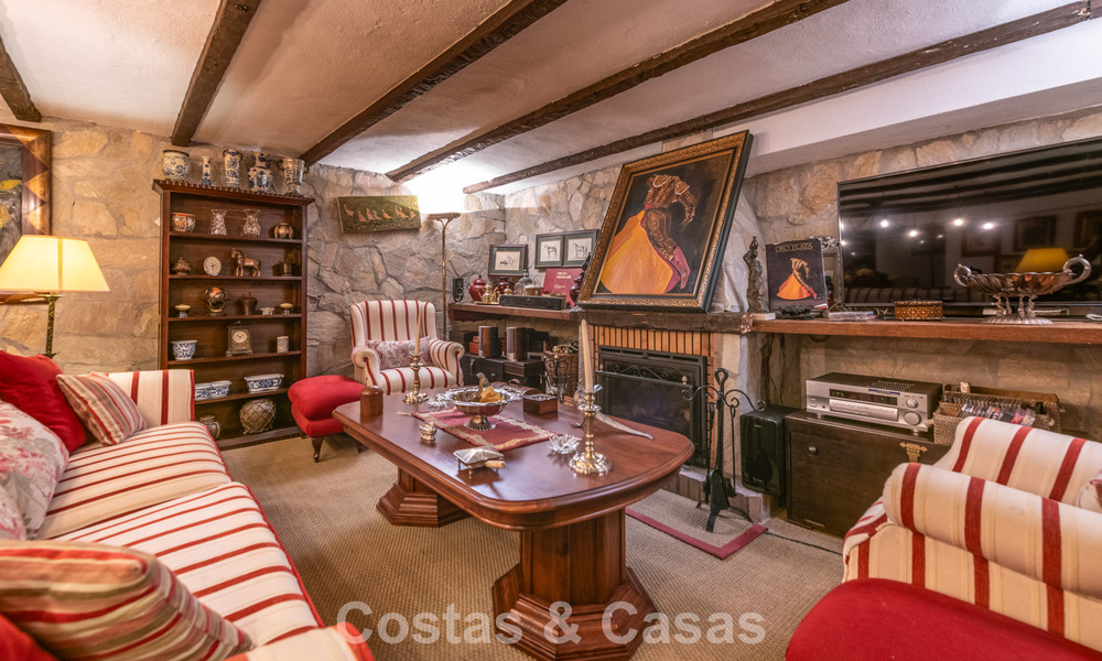 Villa de style méditerranéen classique à vendre à quelques pas du centre-ville de Marbella 784032