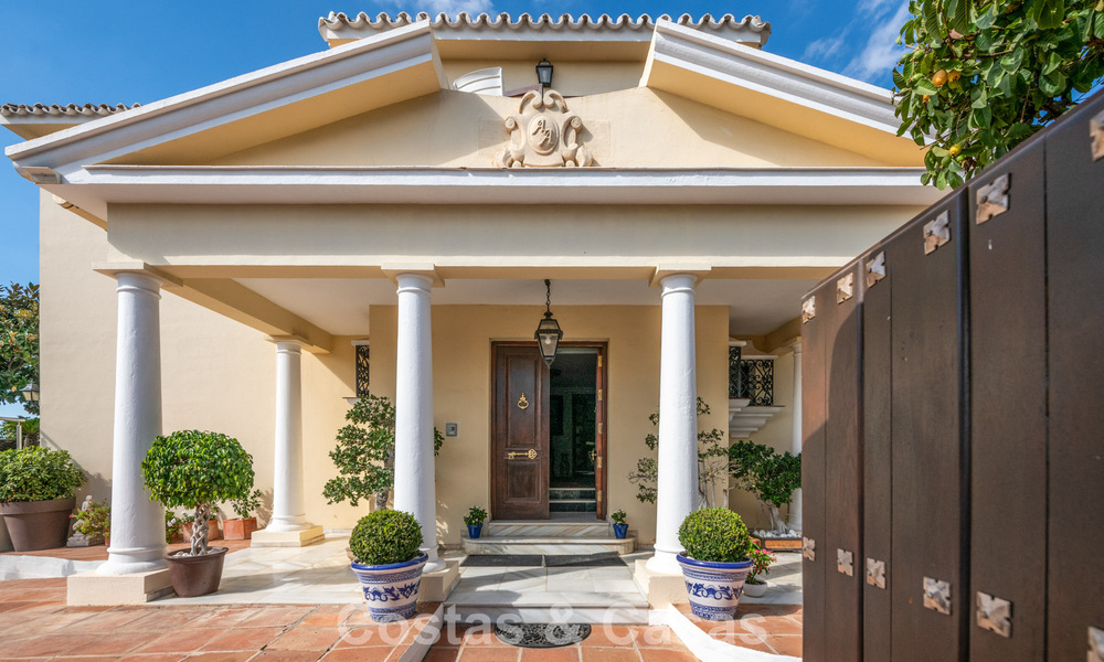Villa de style méditerranéen classique à vendre à quelques pas du centre-ville de Marbella 784036