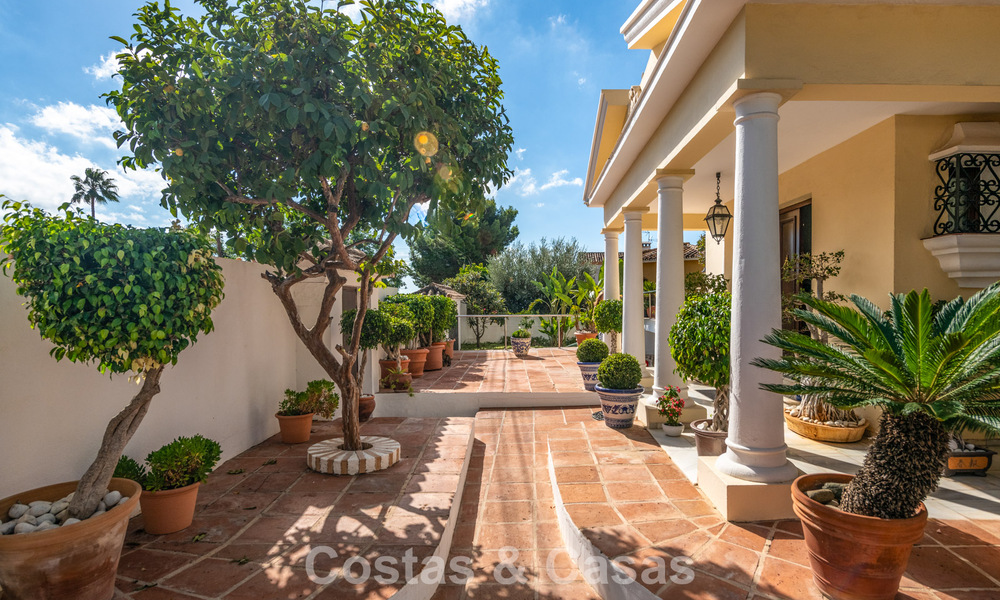 Villa de style méditerranéen classique à vendre à quelques pas du centre-ville de Marbella 784038