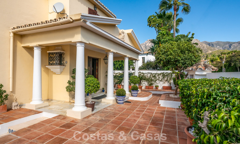 Villa de style méditerranéen classique à vendre à quelques pas du centre-ville de Marbella 784039