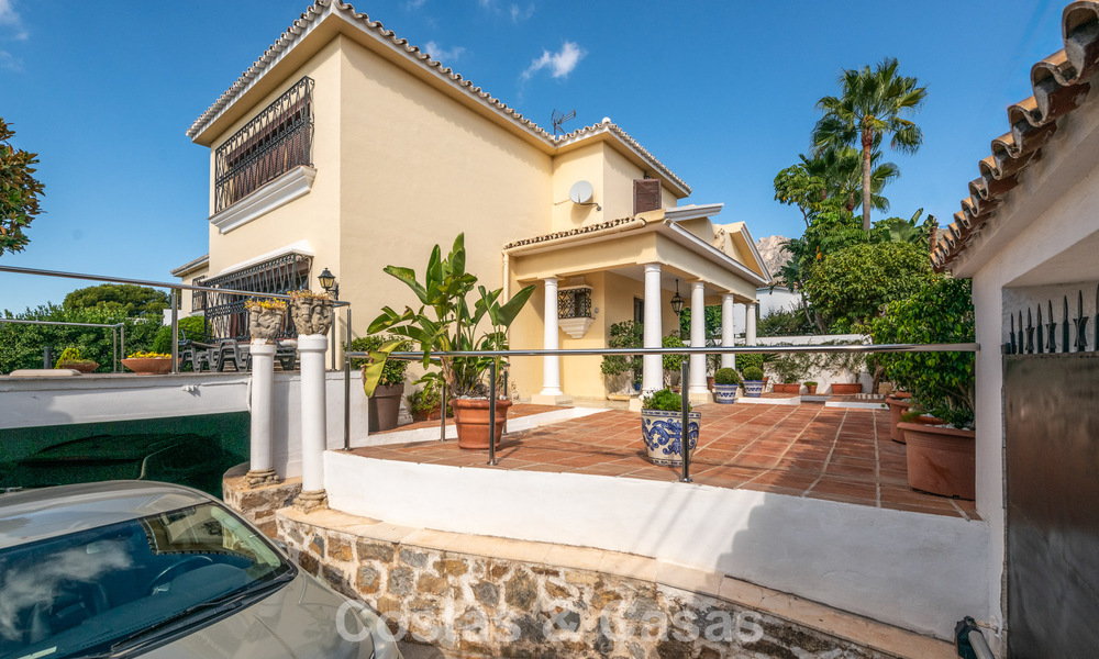 Villa de style méditerranéen classique à vendre à quelques pas du centre-ville de Marbella 784040