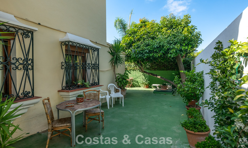 Villa de style méditerranéen classique à vendre à quelques pas du centre-ville de Marbella 784044