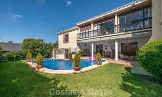 Villa de style méditerranéen classique à vendre à quelques pas du centre-ville de Marbella 784048 