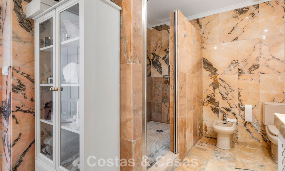 Spacieux appartement au rez-de-chaussée dans une résidence sécurisée, à quelques pas de la plage et de Puerto Banús, Marbella 783895