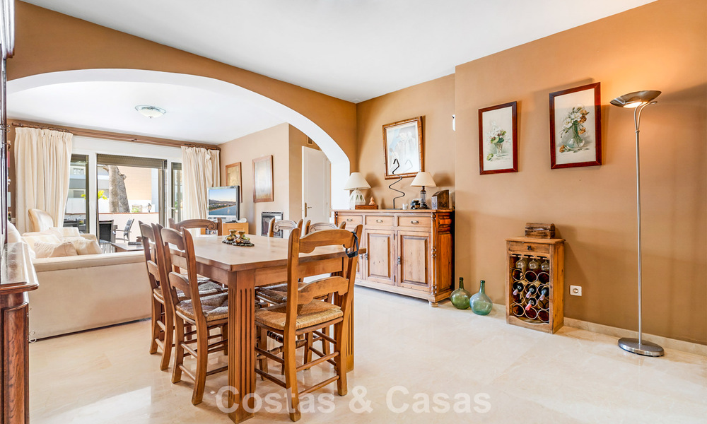 Spacieux appartement au rez-de-chaussée dans une résidence sécurisée, à quelques pas de la plage et de Puerto Banús, Marbella 783903