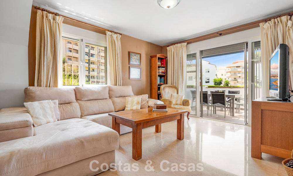 Spacieux appartement au rez-de-chaussée dans une résidence sécurisée, à quelques pas de la plage et de Puerto Banús, Marbella 783906