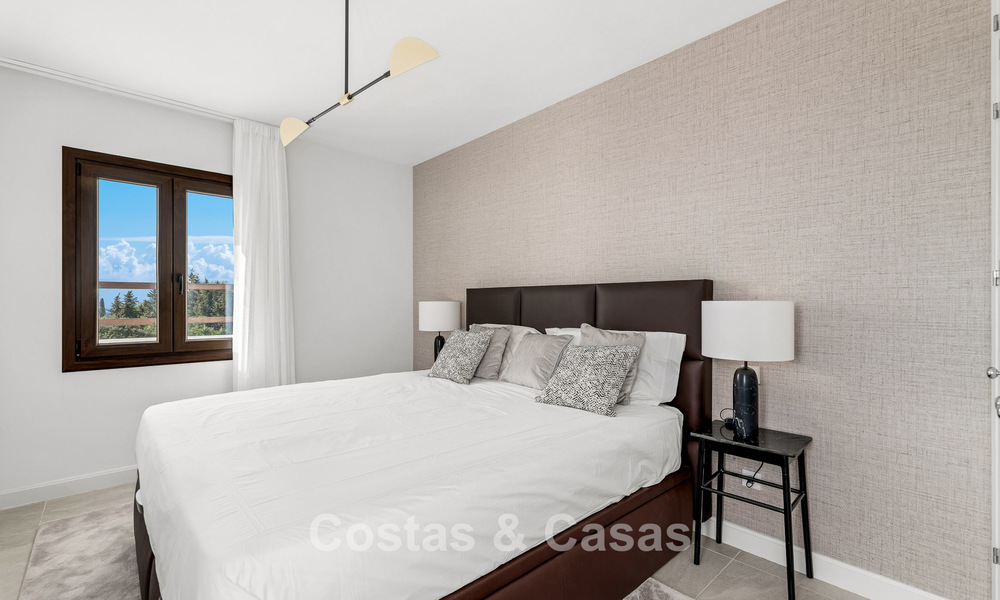 Luxueuse villa de style espagnol avec vue sur les montagnes et la mer à vendre sur le New Golden Mile, entre Marbella et Estepona 784055