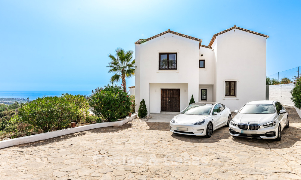 Luxueuse villa de style espagnol avec vue sur les montagnes et la mer à vendre sur le New Golden Mile, entre Marbella et Estepona 784056