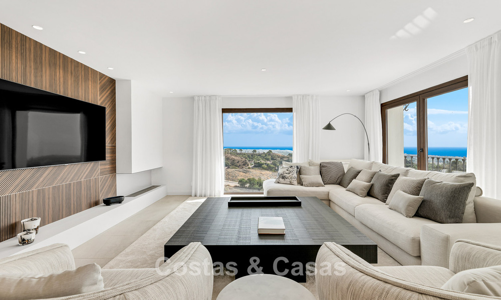 Luxueuse villa de style espagnol avec vue sur les montagnes et la mer à vendre sur le New Golden Mile, entre Marbella et Estepona 784058