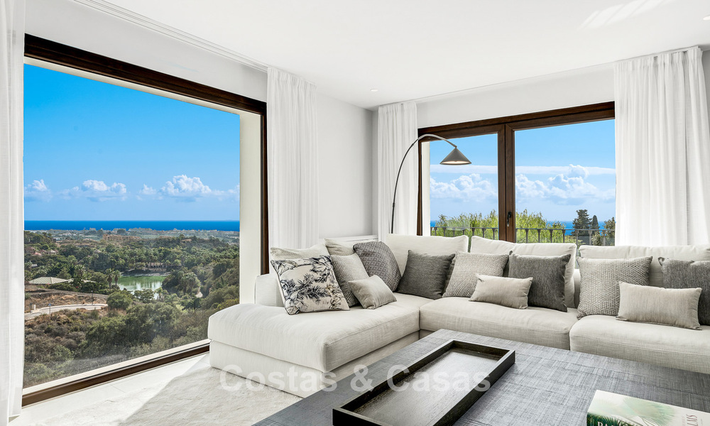 Luxueuse villa de style espagnol avec vue sur les montagnes et la mer à vendre sur le New Golden Mile, entre Marbella et Estepona 784060