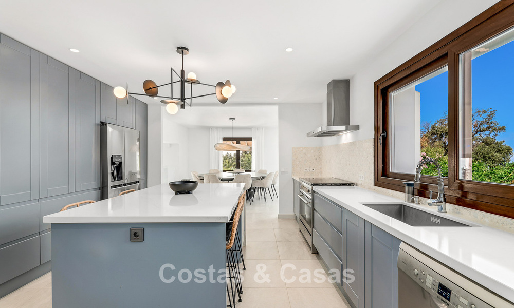 Luxueuse villa de style espagnol avec vue sur les montagnes et la mer à vendre sur le New Golden Mile, entre Marbella et Estepona 784063