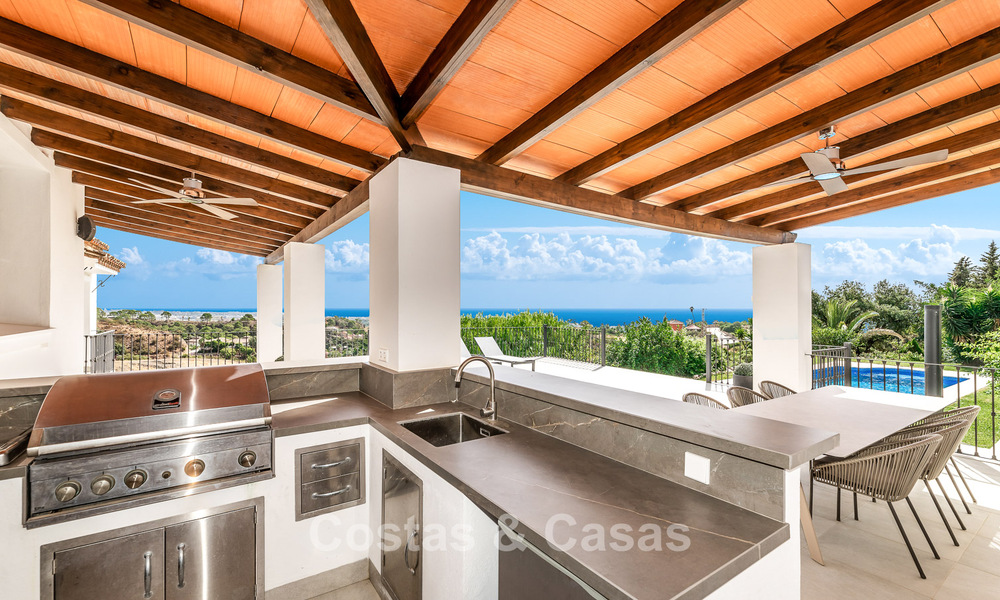 Luxueuse villa de style espagnol avec vue sur les montagnes et la mer à vendre sur le New Golden Mile, entre Marbella et Estepona 784065