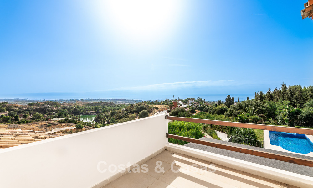 Luxueuse villa de style espagnol avec vue sur les montagnes et la mer à vendre sur le New Golden Mile, entre Marbella et Estepona 784069
