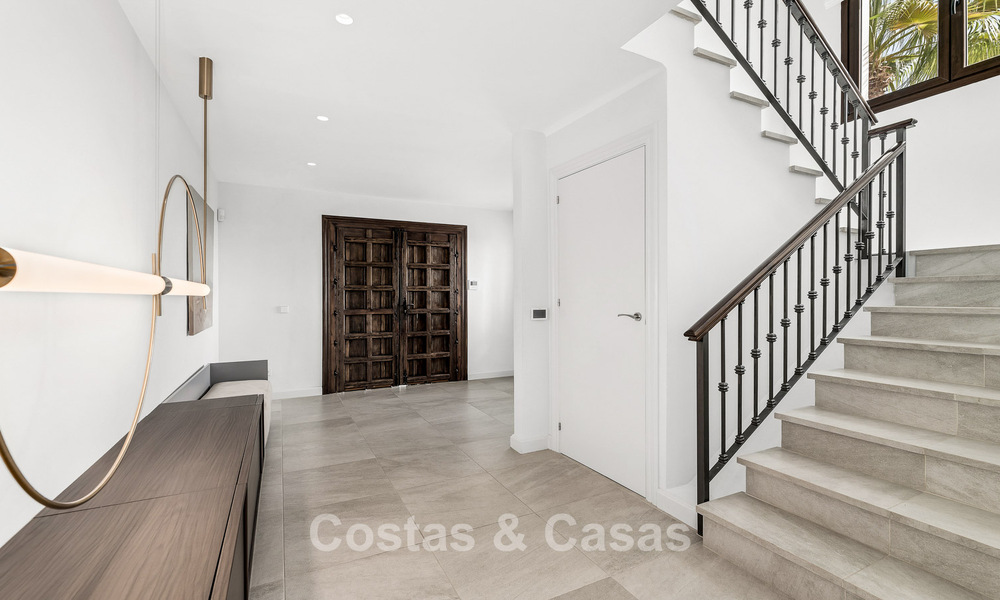 Luxueuse villa de style espagnol avec vue sur les montagnes et la mer à vendre sur le New Golden Mile, entre Marbella et Estepona 784075