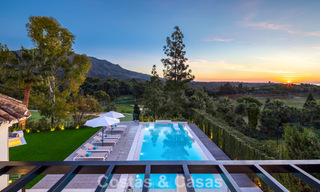 Luxueuse villa méditerranéenne moderne à vendre, en première ligne du golf d'Aloha, dans la vallée de Nueva Andalucia, Marbella 784078 