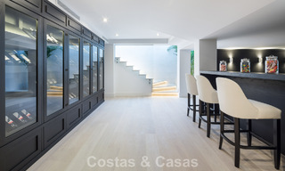 Luxueuse villa méditerranéenne moderne à vendre, en première ligne du golf d'Aloha, dans la vallée de Nueva Andalucia, Marbella 784079 